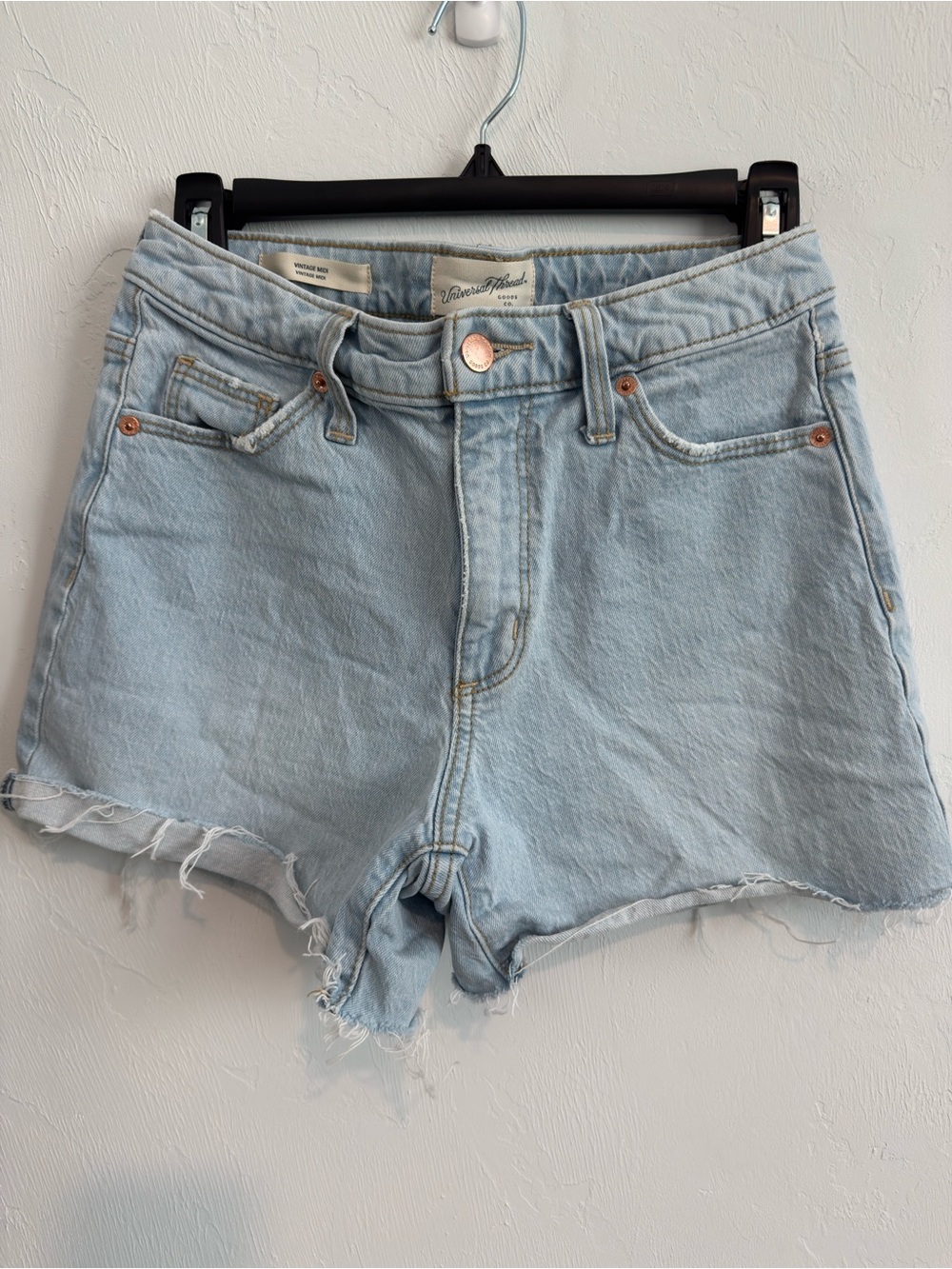 Universal Thread Vintage Midi High-Rise Denim Shorts High Rise Size 2 / 26R